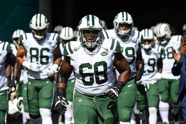 New York Jets offensive tackle Kelvin Beachum (68)