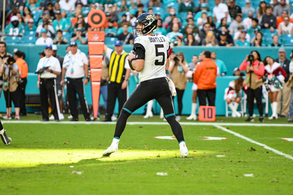 Jacksonville Jaguars quarterback Blake Bortles (5)
