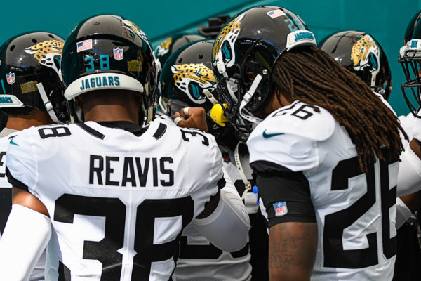 Jacksonville Jaguars secondary huddles