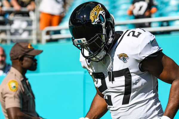 Jacksonville Jaguars running back Leonard Fournette (27)